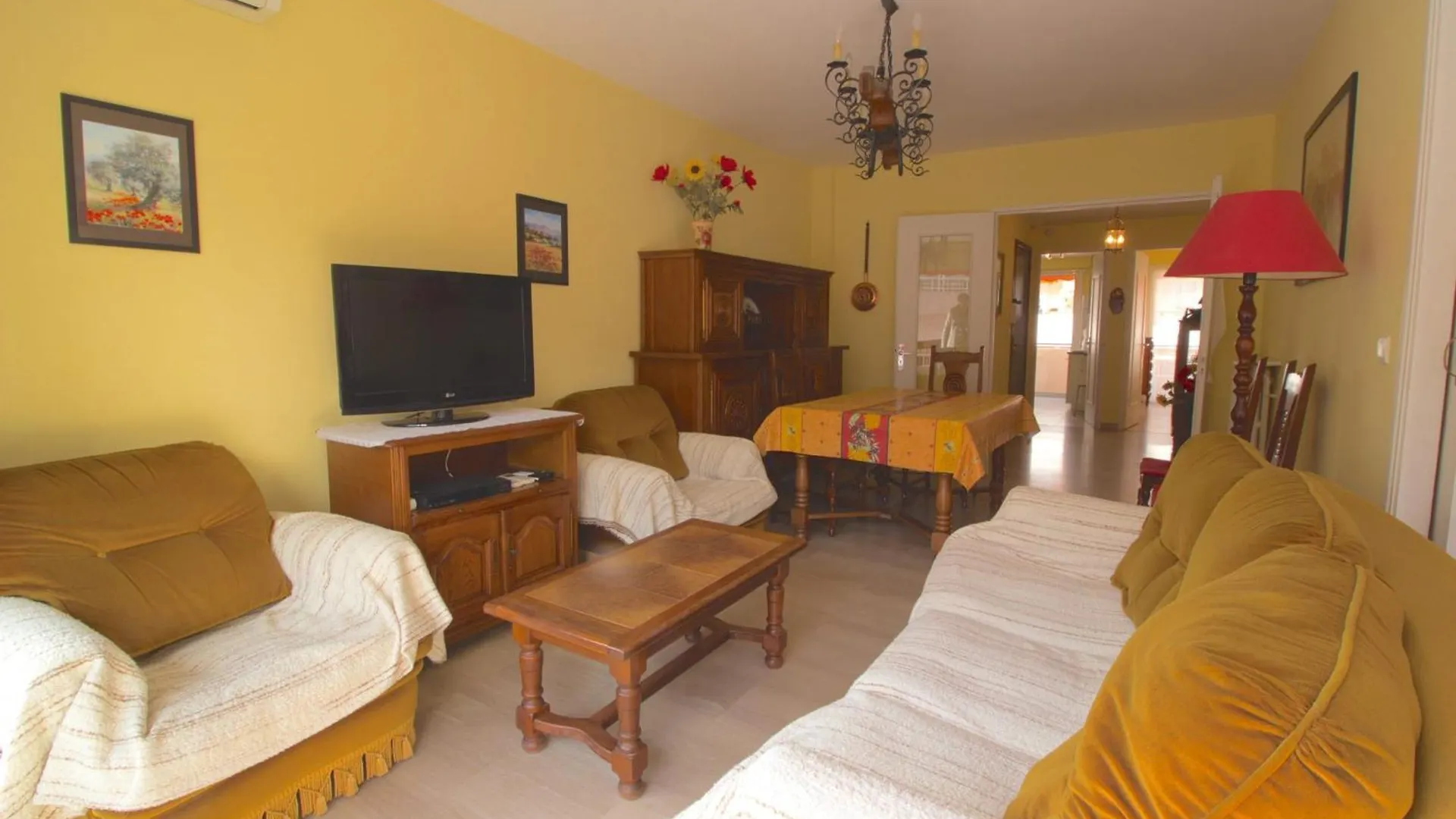 Antibes City Center - 4 People - Garage location